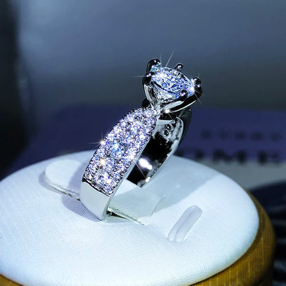 925 Sterling Silver Luxury Sparkling Six-Claw White Zircon Ring For Ladies Party Reception Jewelry Gift