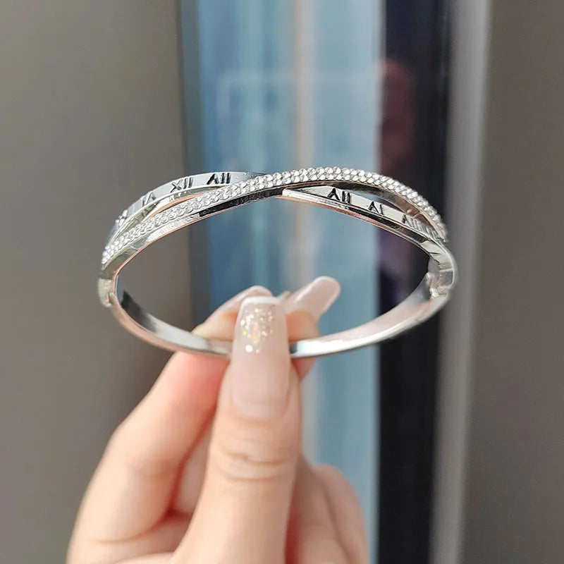 Creative Retro Simple Crystal Heart Shaped Bracelet Gold Silver Color Bracelet For Women Open Bracelets Luxury Jewelry Gifts