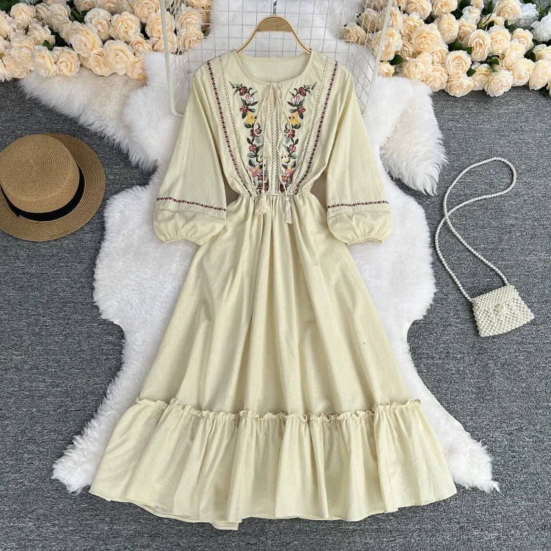 French Style Woman Retro Dress Long Sleeve Embroidery Vestido Floral O-neck Chick Woman Dress - TaMNz