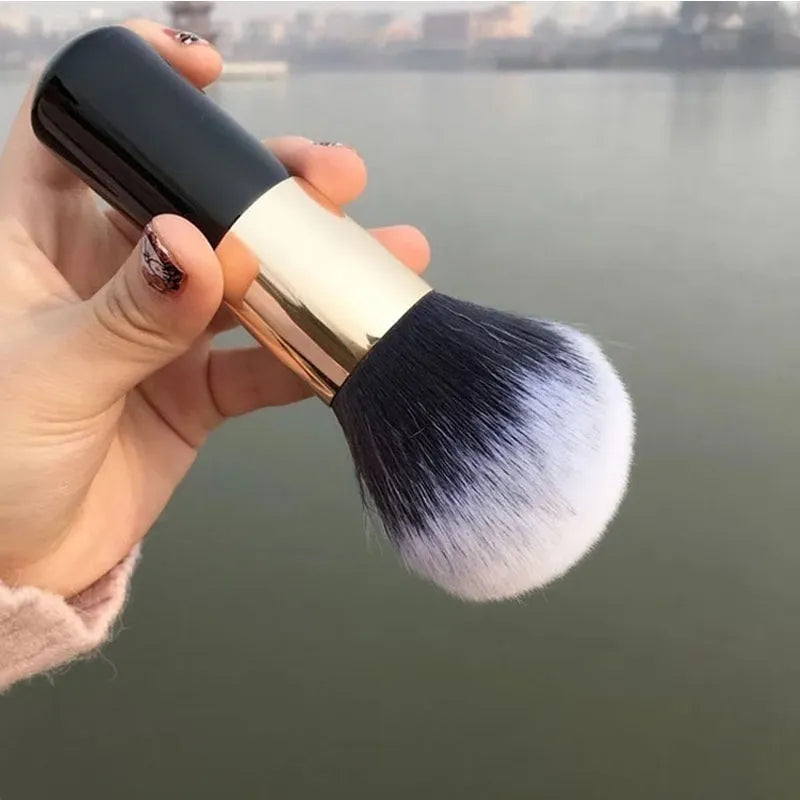 Cosmetic Brush - TaMNz