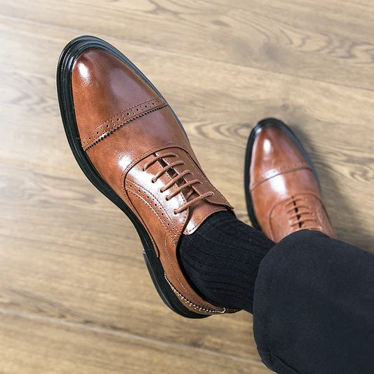 Zapatos formales de fiesta con cordones y punta redonda marrón para hombre Zapatos de vestir de cuero Pu