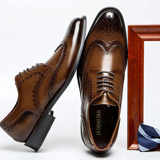 Zapatos de cuero con punta estrecha de estilo británico clásico Zapatos de cuero formales de negocios Oxfords para hombres Brogue